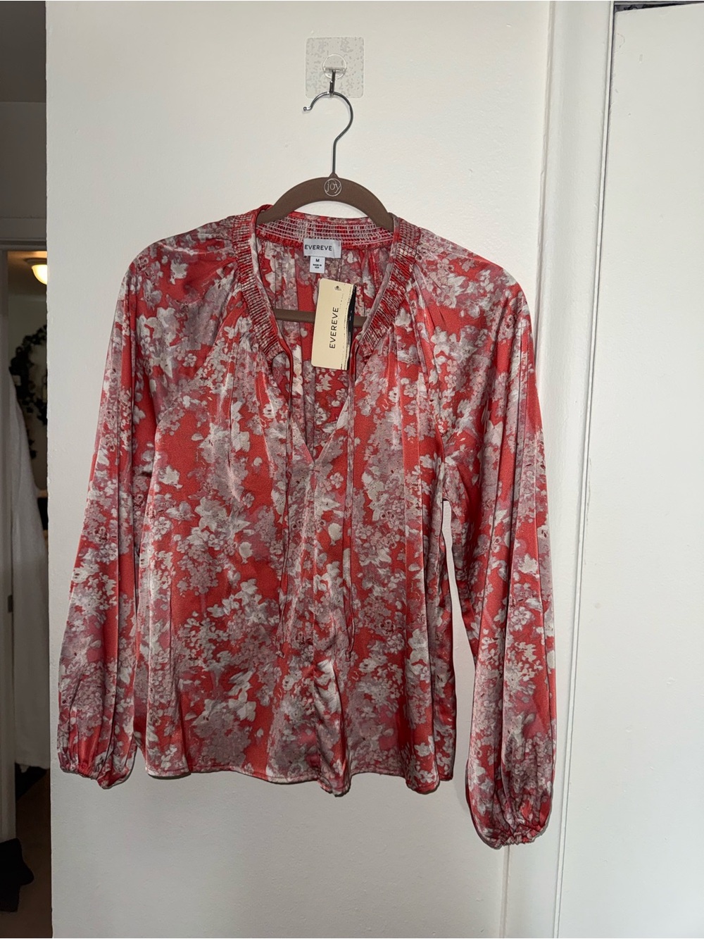 Evereve Coral Red Floral V-Neck Long-Sleeve Blouse